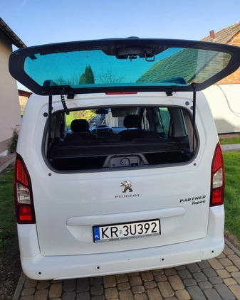 Peugeot Partner cena 39999 przebieg: 208000, rok produkcji 2016 z Proszowice małe 529